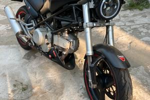 Ducati Monster 600 dark edition