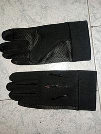 guanti neri con il dito touch 