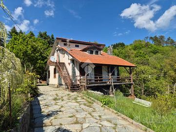 VILLA SINGOLA A PONZONE