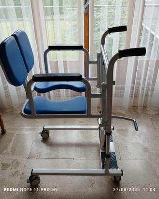 Poltrona idraulica multifunzione per disabili