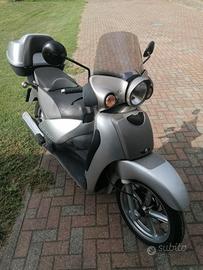 Aprilia Scarabeo 200 GT motore Piaggio