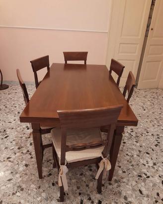 tavolo con sedie
