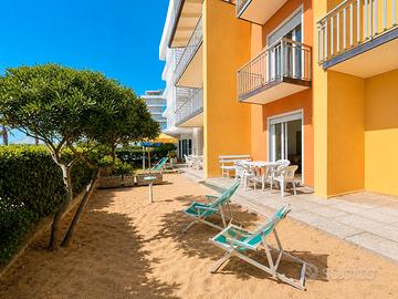 Due camere fronte mare piano terra