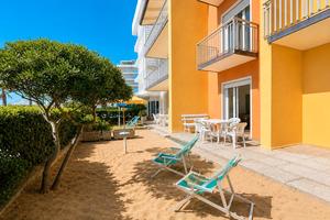 Due camere fronte mare piano terra
