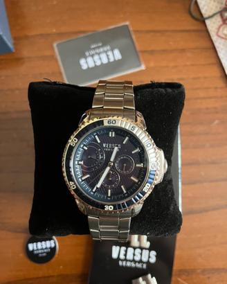Orologio versus versace