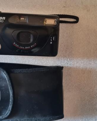 1780-Fotocamera Vintage Nikon EF100 con Custodia: