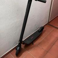 Monopattino elettrico Segway Ninebot