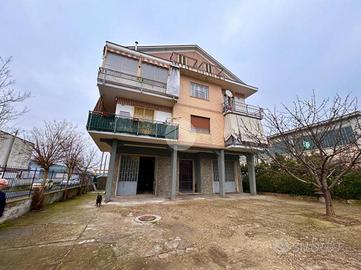 2 LOCALI A LA LOGGIA