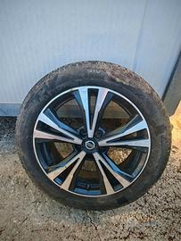  Nissan  Qashqai 4 cerchi in lega con gomme M+S