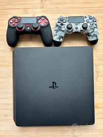 PlayStation 4 slim con due controller e 3 giochi