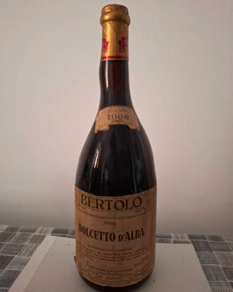 Bottiglia di vino Dolcetto d’Alba, anno 1968