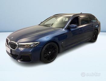 BMW Serie 5 530d Touring mhev 48V xdrive Msport au