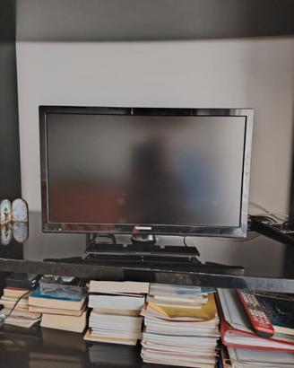 Tv 20 pollici e 28 pollici