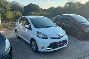 Toyota Aygo 1.0 12V VVT-i 5 porte Lounge Connect