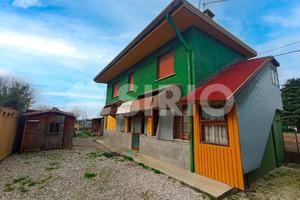 CASA SINGOLA CON TERRENO AGRICOLO