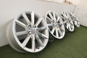 Cerchi in lega Audi Q3 17 ORIGINALI 8U0601025S