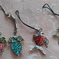 accessori con pietre colorate per collane o bracci