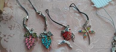 accessori con pietre colorate per collane o bracci