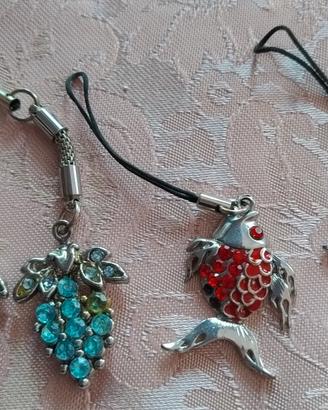accessori con pietre colorate per collane o bracci