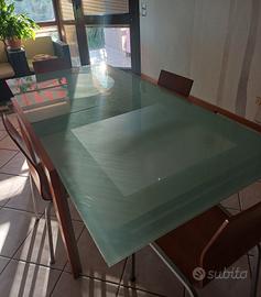 Tavolo allungabile  e sedie Bontempi