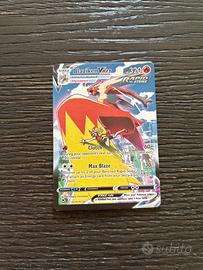 Blaziken VMAX - Carte Pokémon