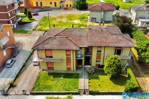 MOGLIA QUADRILOCALE CON INGRESSO INDIPENDENTE!