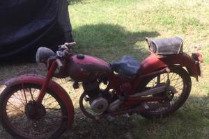 Benelli Leoncino 125