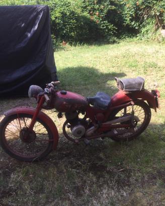 Benelli Leoncino 125 anni 60