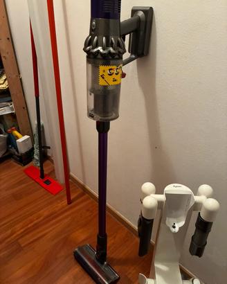 Dyson V10 absolute completa