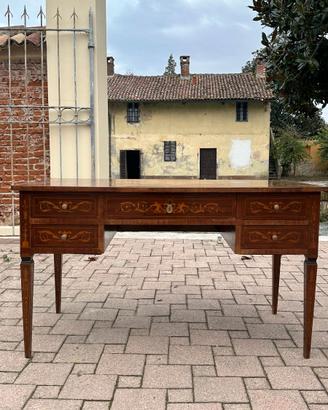 Scrivania. stile Luigi XVI . inizi ’900