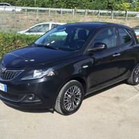 Lancia Ypsilon 1.0 FireFly 70cv Hybrid Platino