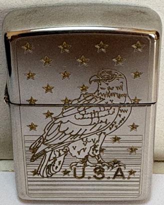 Zippo aquila e bandiera americana