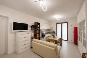 2 LOCALI A FOLIGNO