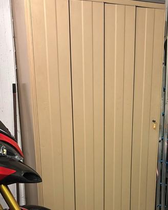 raro armadio in metallo beige