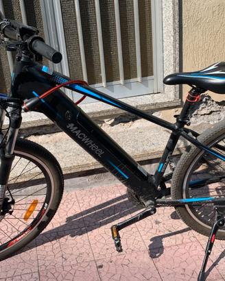 BICI ELETTRICA