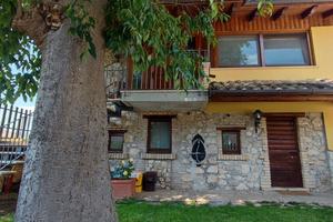 Casa Vacanze indipendente con giardino