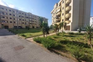 APPARTAMENTO E GARAGE RECENTE COSTRUZIONE