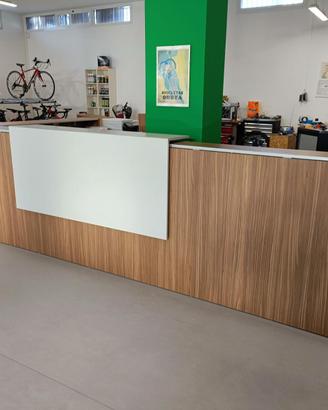 Bancone reception finitura laminato seminuovo