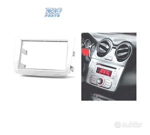 Telaio grigio radio 2-DIN per Alfa Romeo MiTo.