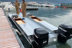 Catamarano offshore diporto mercury 225 efi