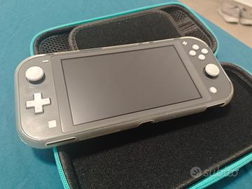 Nintendo Switch lite Grigia + Pokemon spada 