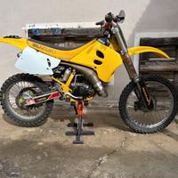 Suzuki rm
