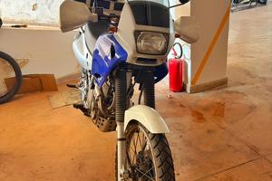 Honda Dominator RD08