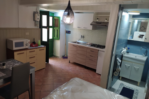Monolocale indipendente con bagno e cucina
