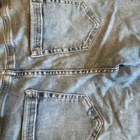 Pantaloni jeans