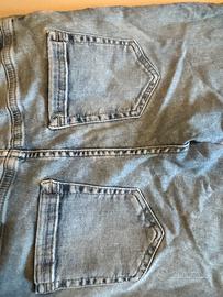 Pantaloni jeans