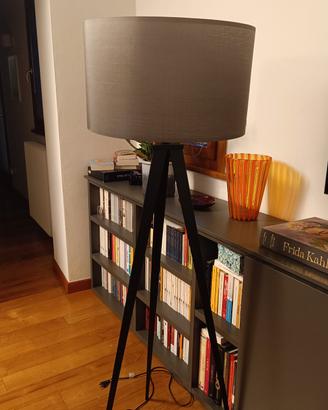 Lampada treppiedi 