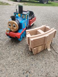 Trenino Thomas eletrico cavalcabile  peg perego