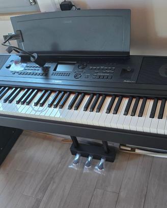 Yamaha DGX-670 Piano Digitale Arranger 88 tasti