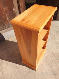 Mobiletto piccolo a giorno .